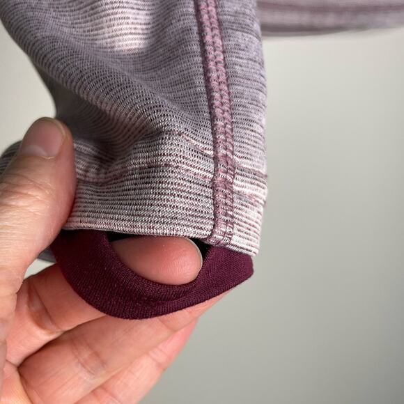 Champion cranberry and white mock neck running pullover SZ small - Picture 4 of 8